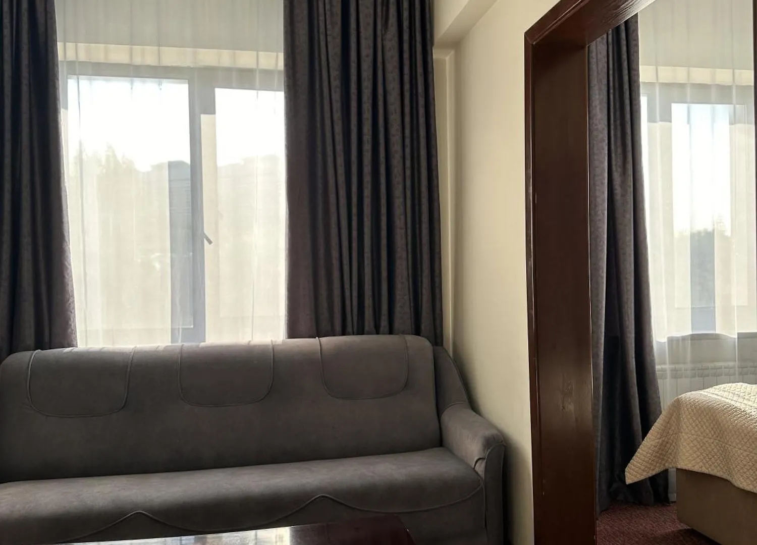 Alma Hotel