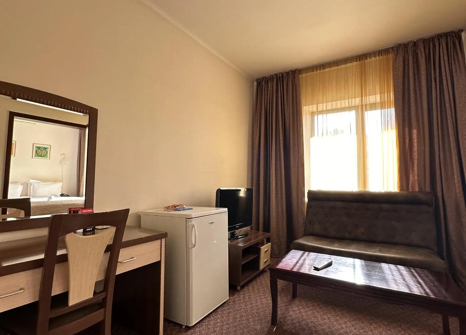 Alma Hotel