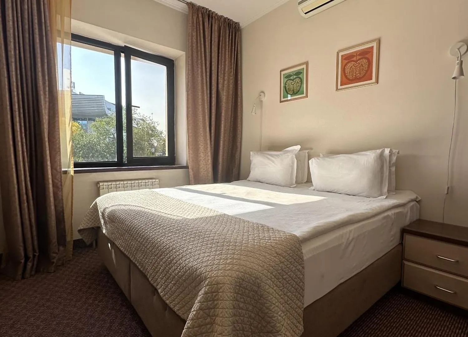 Hotel Alma 3*, Almaty