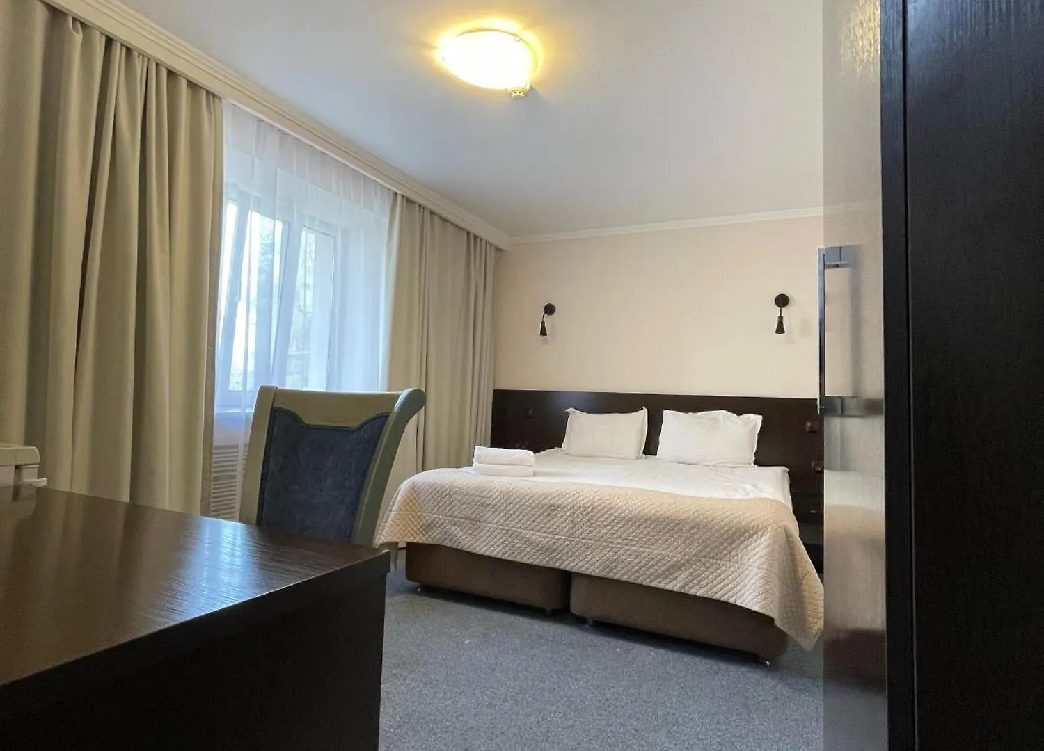 Alma Hotel