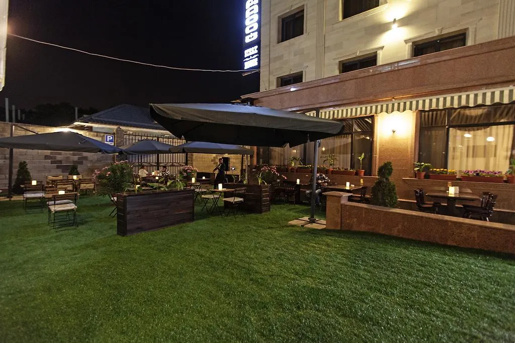Hotel Alma