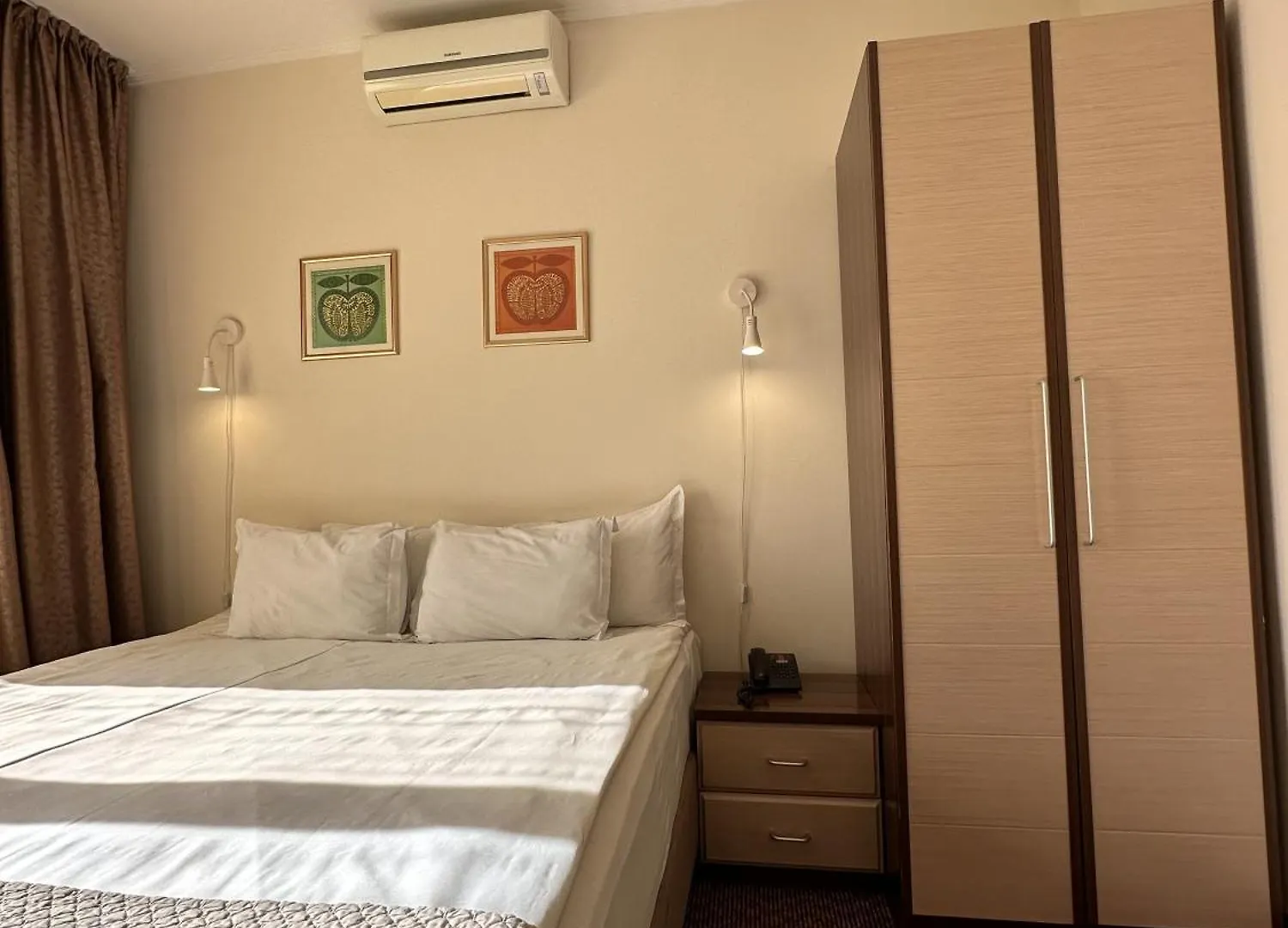 Hotel Alma