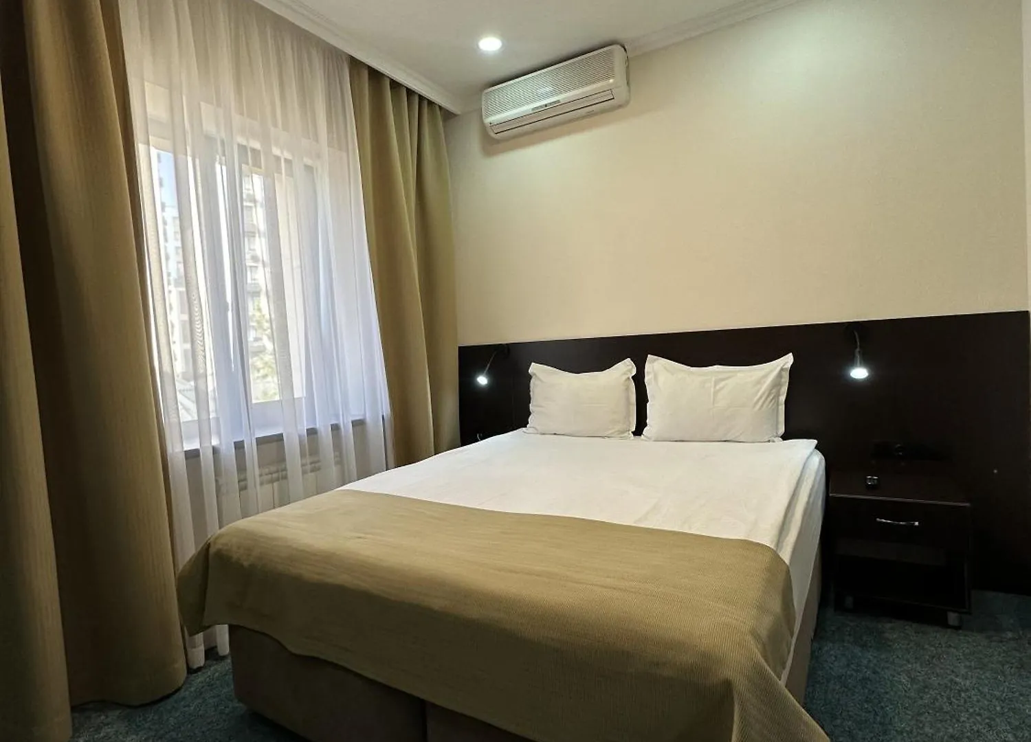 Hotel Alma Almaty