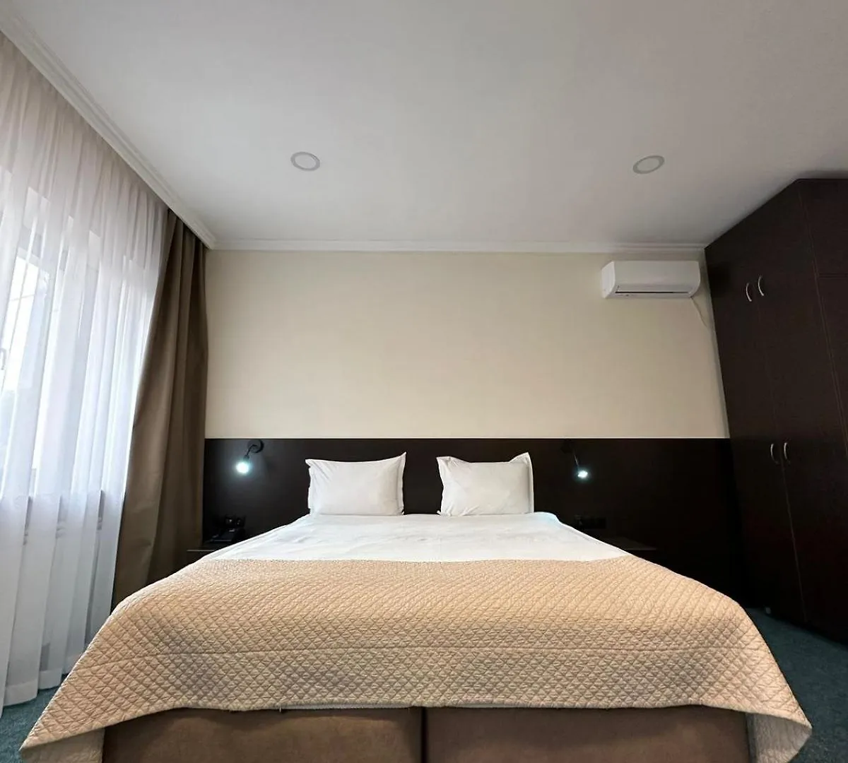 Hotel Alma