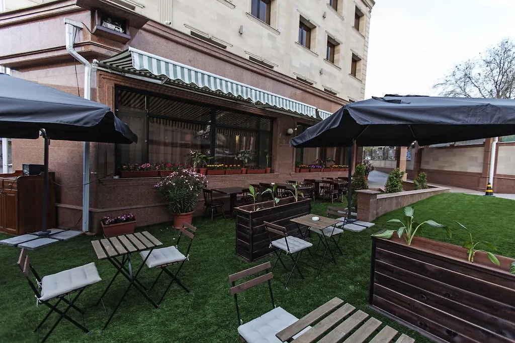 Hotel Alma 3*, Almaty